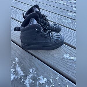 Nike ACG Youth Winter Boots Black Size 12C – Waterproof Cold Weather Boots